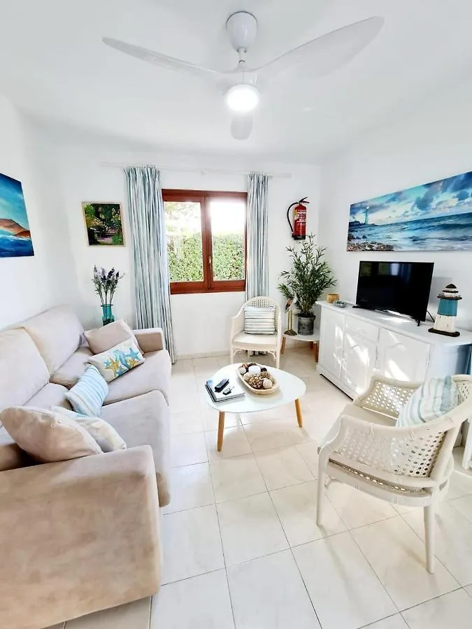 Apartamentos Delfines Cala Blanca  Španělsko