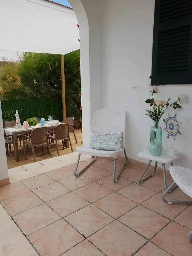 Apartamentos Delfines Cala Blanca  Španělsko