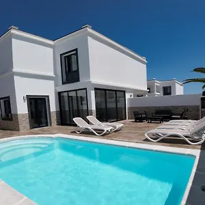 Fashion Vivalavida, Private Pool X Parking Villa Playa Blanca (Lanzarote)