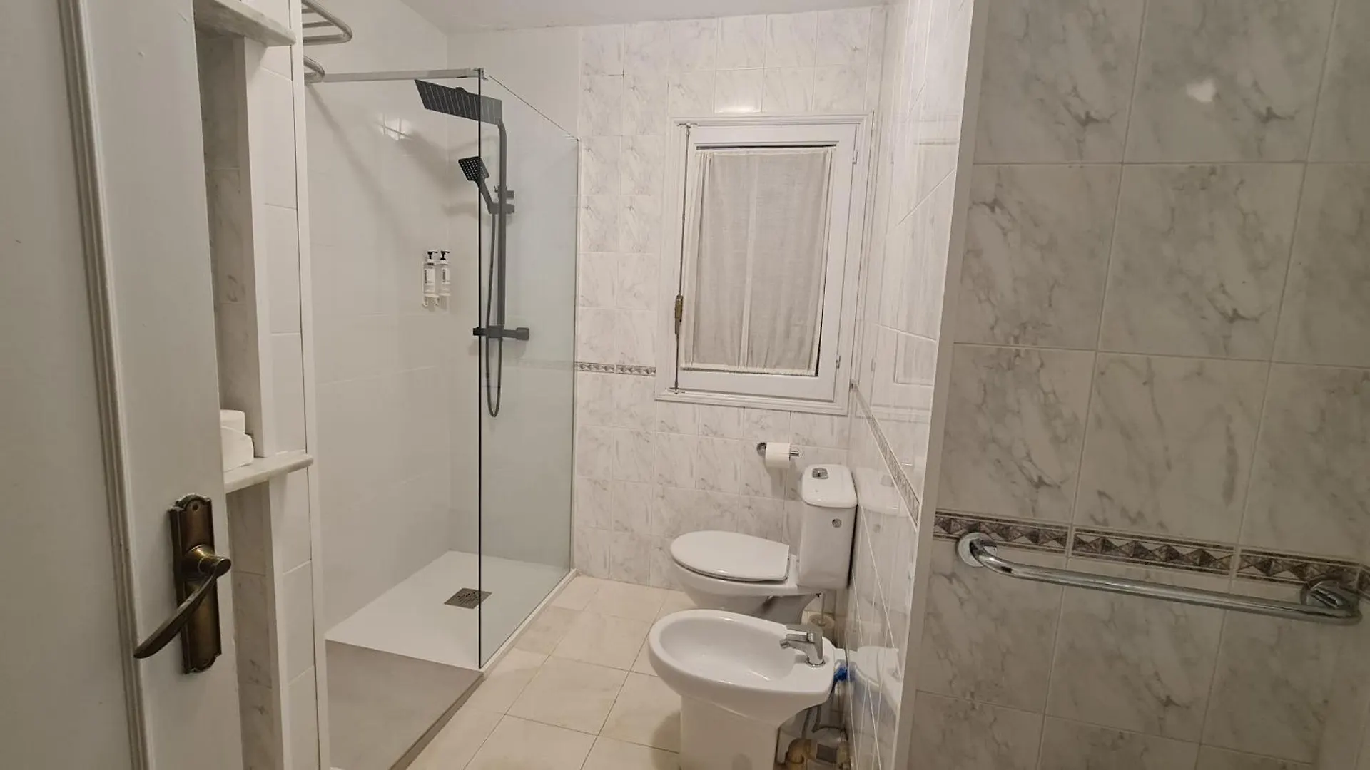 Apartamentos Delfines Cala Blanca  0*, Cala Blanca (Menorca) Espagne